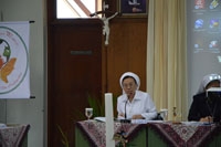 Sr. Lisbeth memimpin sidang BKU di hari pertama