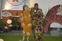 Sr. Marie Yose & Sr. Bernadetha menarikan salah satu tarian dr Tanzania